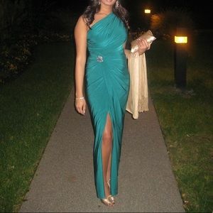 One Shoulder emerald  green gown